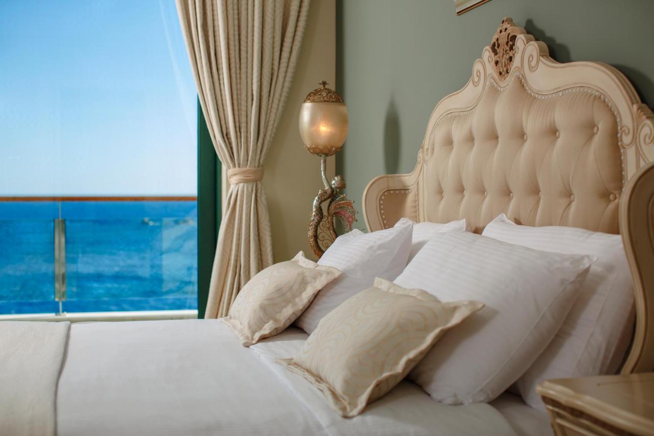 로얄 프린세스 호텔 두브로브니크 외부 사진 A bedroom at the hotel